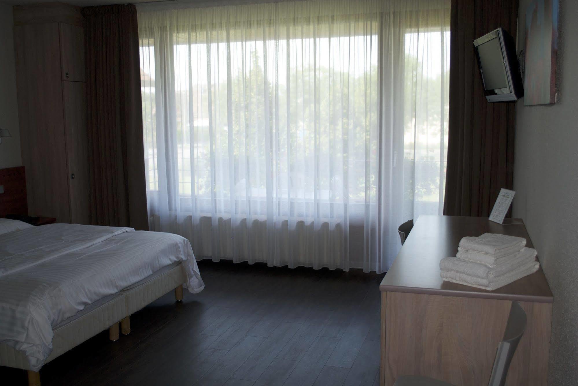 Les Loges Du Ried - Studios & Appartements Proche Europapark Marckolsheim Exteriér fotografie